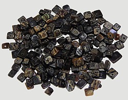 Pen shell chips with a hole